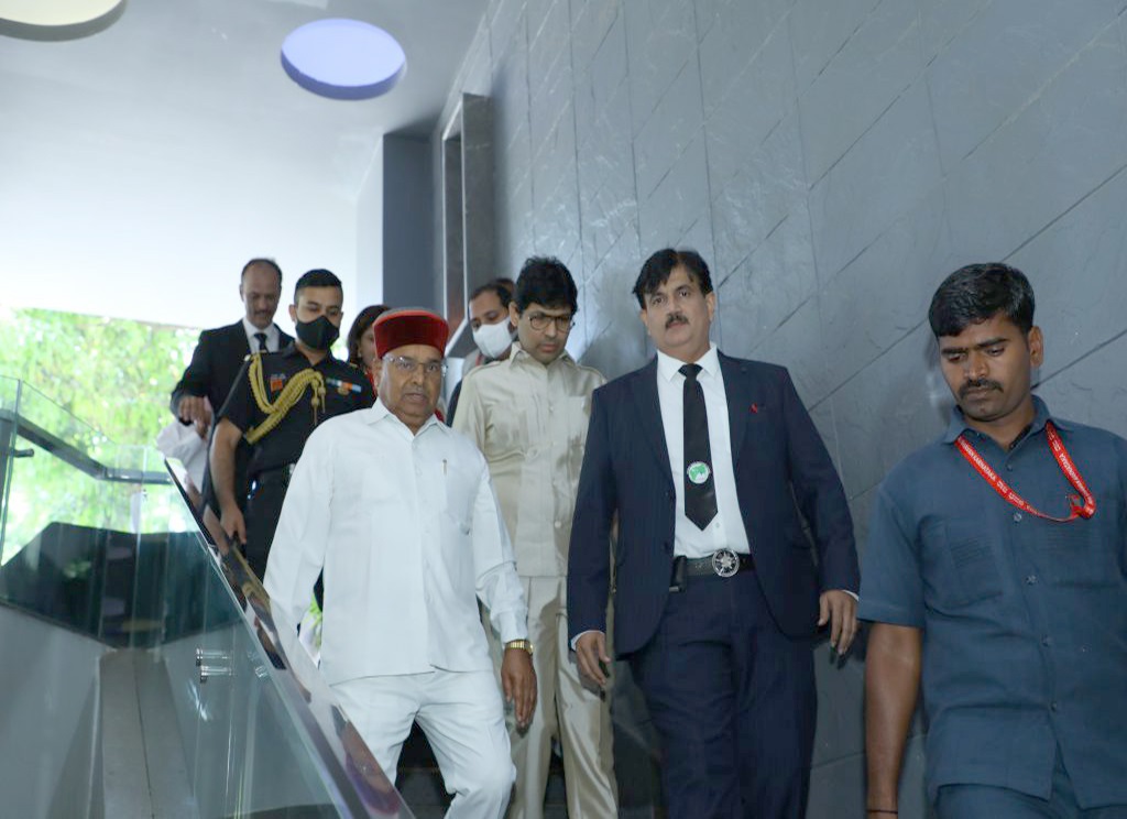 india & azerbaijan explore ppotential for cooperation